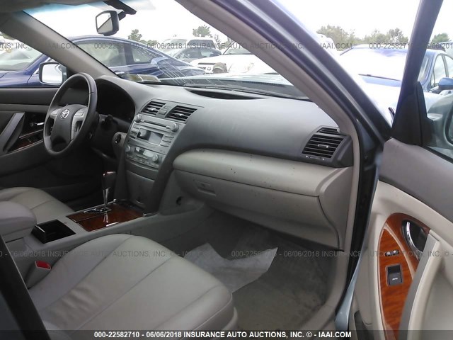 4T1BK3EK1AU601101 - 2010 TOYOTA CAMRY SE/LE/XLE 绿色 照片 5