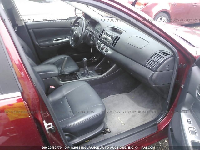 JTDBE32K620041049 - 2002 TOYOTA CAMRY LE/XLE/SE 勃艮第红 照片 5