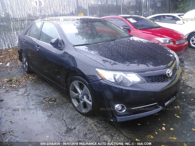 4T1BF1FK8EU468933 - 2014 TOYOTA CAMRY L/SE/LE/XLE 黑色 照片 1