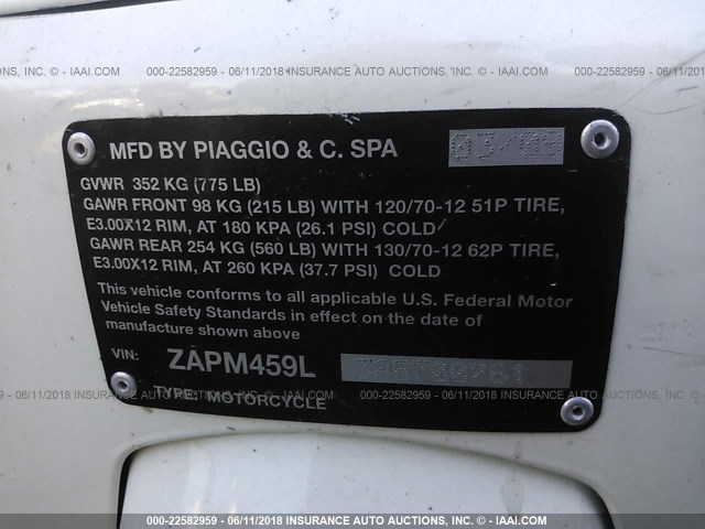 ZAPM459L3A5700761 - 2010 VESPA GTS 300 SUPER WHITE photo 10