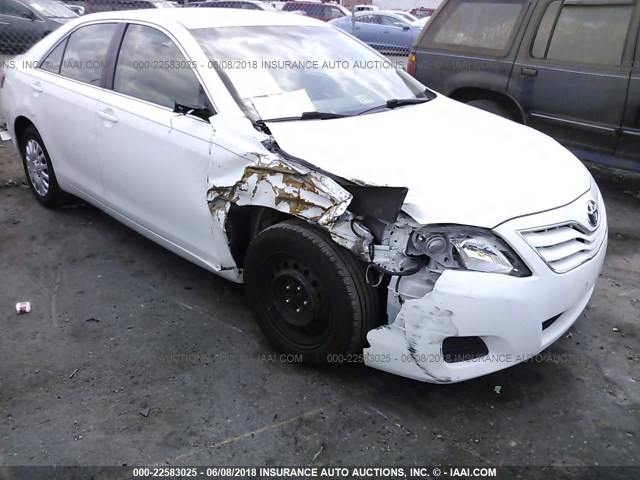 4T1BF3EK5BU597835 - 2011 TOYOTA CAMRY SE/LE/XLE WHITE photo 6