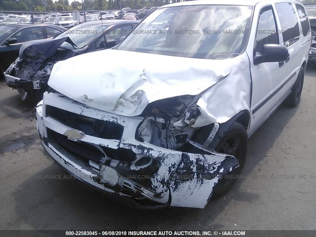 1GNDV23128D125564 - 2008 CHEVROLET UPLANDER LS WHITE photo 6