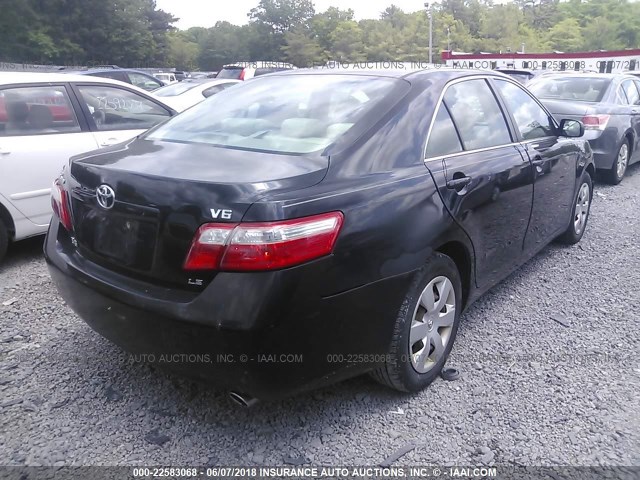 4T1BK46K97U009071 - 2007 TOYOTA CAMRY NEW GENERAT LE/XLE/SE BLACK photo 4