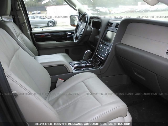 5LMJJ2HT9FEJ01747 - 2015 LINCOLN NAVIGATOR GRAY photo 5