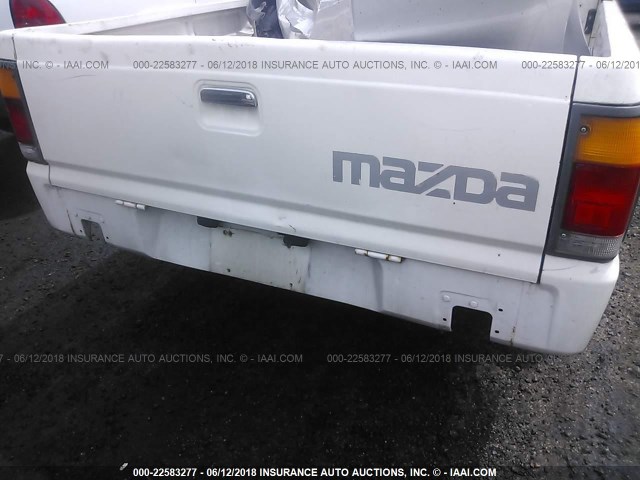 JM2UF113XK0787147 - 1989 MAZDA B2200 SHORT BED WHITE photo 6