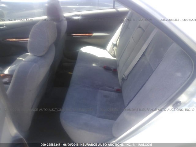 JTDBE32K920055222 - 2002 TOYOTA CAMRY LE/XLE/SE ვერცხლისფერი ფოტო 8