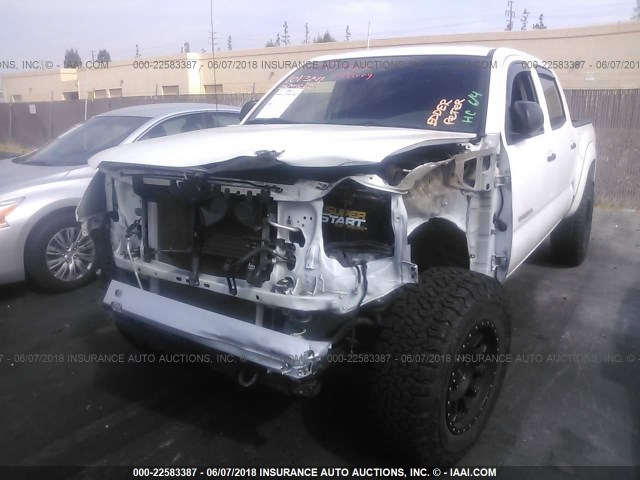 3TMJU4GN5FM174749 - 2015 TOYOTA TACOMA DOUBLE CAB PRERUNNER WHITE photo 2