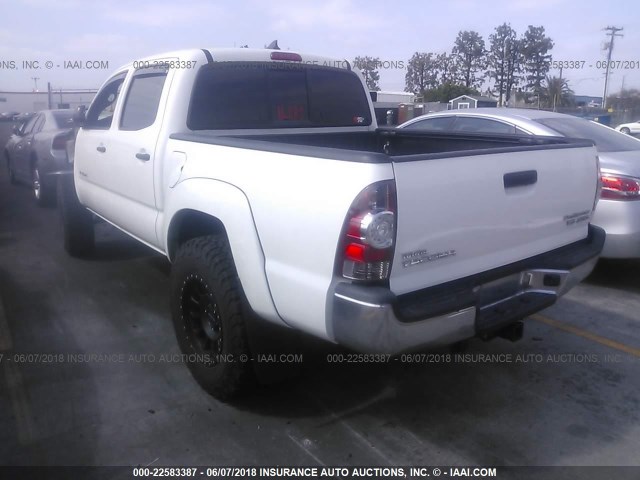 3TMJU4GN5FM174749 - 2015 TOYOTA TACOMA DOUBLE CAB PRERUNNER WHITE photo 3