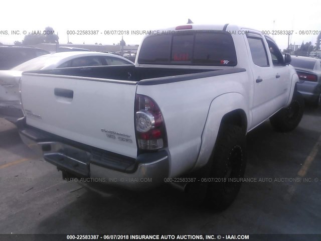 3TMJU4GN5FM174749 - 2015 TOYOTA TACOMA DOUBLE CAB PRERUNNER WHITE photo 4