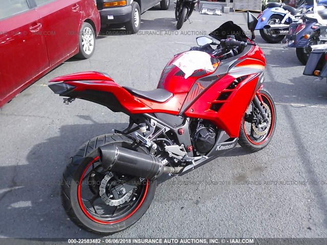 JKAEX8B14GDA25554 - 2016 KAWASAKI EX300 B RED photo 4