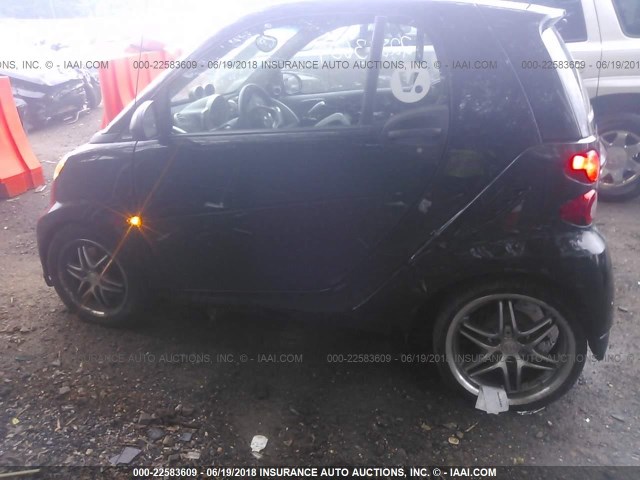 WMEEJ3BAXFK801222 - 2015 SMART FORTWO PURE/PASSION BLACK photo 6