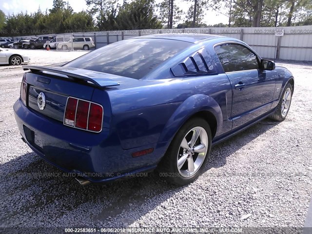 1ZVFT82H275368516 - 2007 FORD MUSTANG GT BLUE photo 4