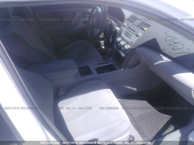 4T1BE46K69U904415 - 2009 TOYOTA CAMRY SE/LE/XLE 白色 照片 5