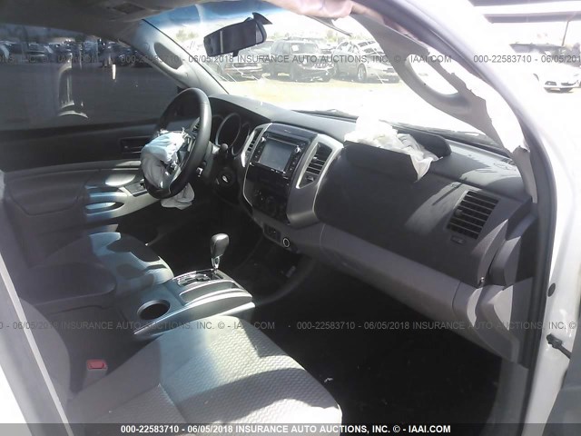 5TFJU4GN6FX076064 - 2015 TOYOTA TACOMA DOUBLE CAB PRERUNNER WHITE photo 5