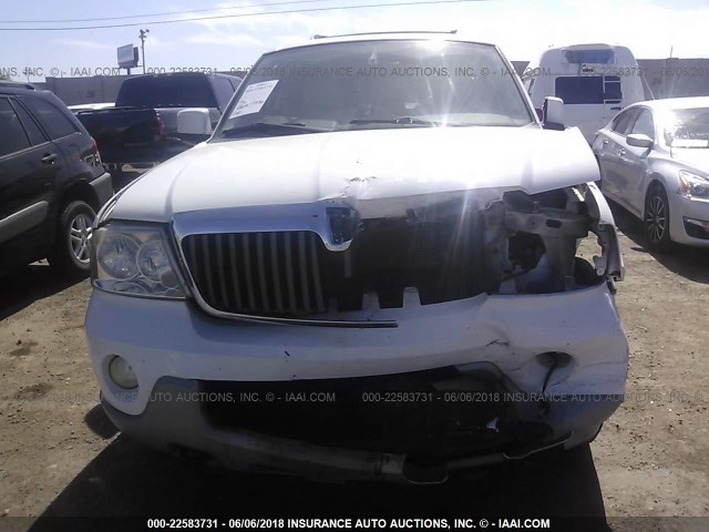 5LMFU28R64LJ14403 - 2004 LINCOLN NAVIGATOR თეთრი ფოტო 6