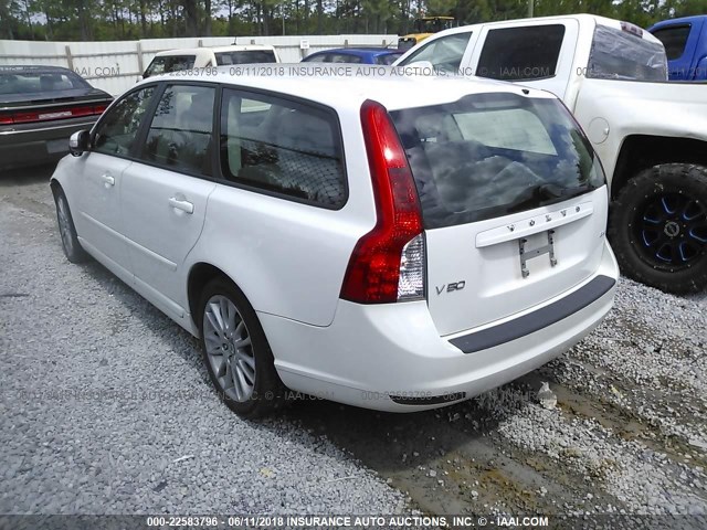 YV1MW382X92486884 - 2009 VOLVO V50 2.4I WHITE photo 3