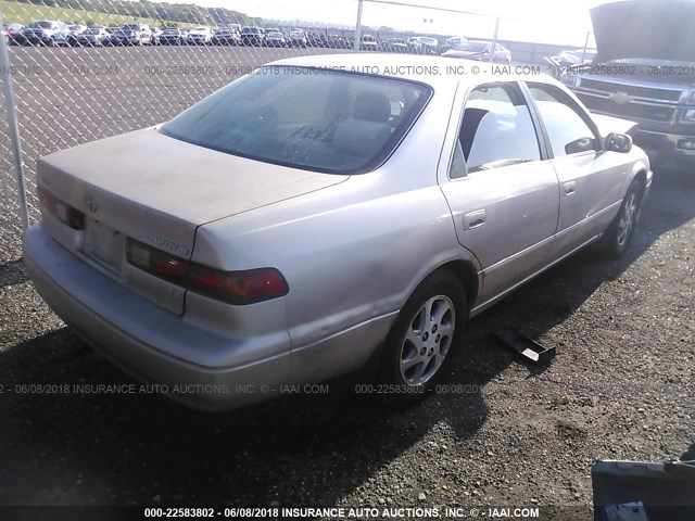 4T1BF22K4WU062905 - 1998 TOYOTA CAMRY CE/LE/XLE 金色 照片 4