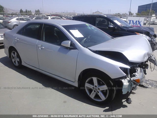 4T1BF1FK7CU505600 - 2012 TOYOTA CAMRY SE/LE/XLE SILVER photo 1