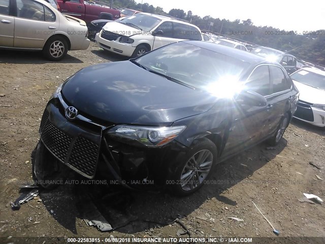 4T1BF1FKXHU412691 - 2017 TOYOTA CAMRY LE/XLE/SE/XSE BLACK photo 2