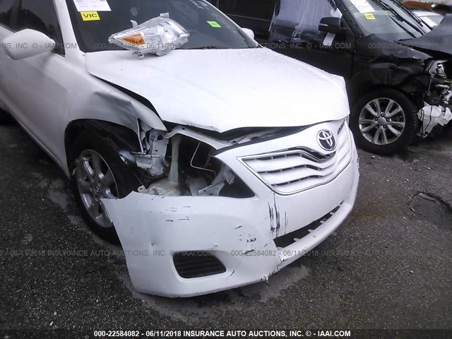 4T1BF3EK7BU695183 - 2011 TOYOTA CAMRY SE/LE/XLE თეთრი ფოტო 6