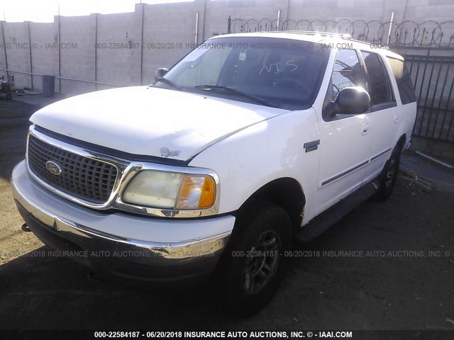 1FMPU16L3YLC01276 - 2000 FORD EXPEDITION XLT WHITE photo 2
