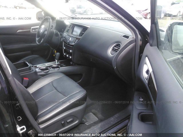 5N1AR2MN5EC655042 - 2014 NISSAN PATHFINDER S/SV/SL/PLATINUM 黑色 照片 5