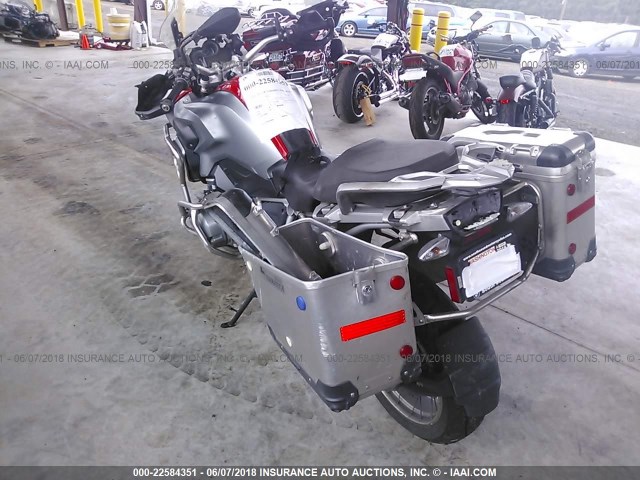 WB10A1104FZ187861 - 2015 BMW R1200 GS SILVER photo 3