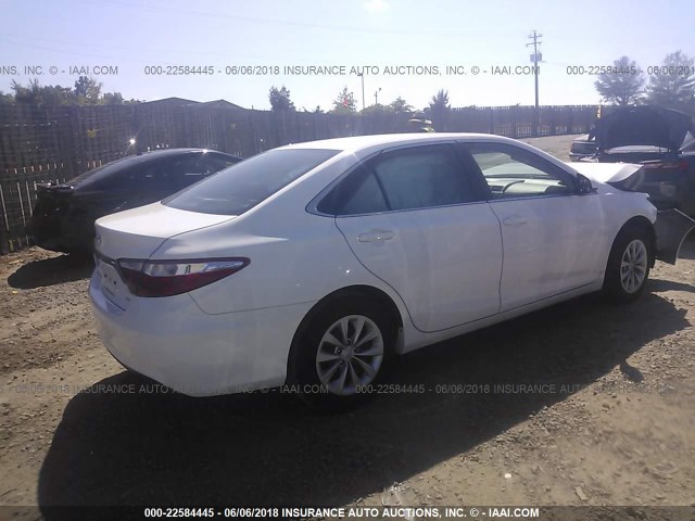 4T4BF1FK4GR556516 - 2016 TOYOTA CAMRY LE/XLE/SE/XSE 白色 照片 4