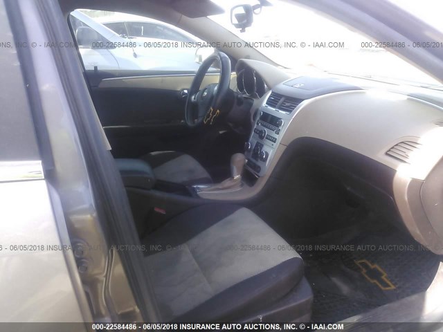 1G1ZB5E08CF166381 - 2012 CHEVROLET MALIBU LS 棕色 照片 5