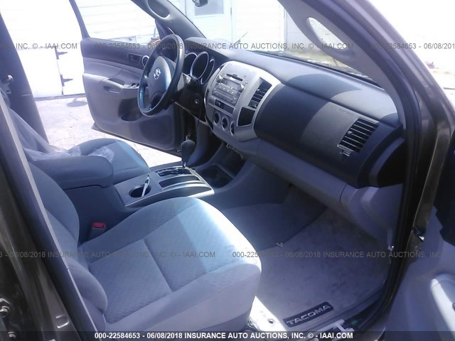 5TEJU4GN5AZ711888 - 2010 TOYOTA TACOMA DOUBLE CAB PRERUNNER GOLD photo 5