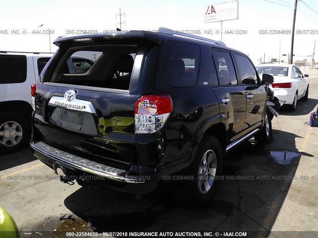 JTEBU5JR6B5062723 - 2011 TOYOTA 4RUNNER SR5/LIMITED/TRAIL BLACK photo 4