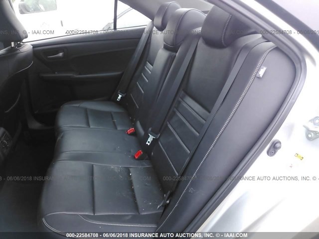 4T1BK1FK6FU564962 - 2015 TOYOTA CAMRY XSE/XLE Gümüş foto 8