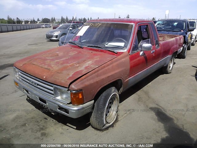 JT4RN70D3H0042808 - 1987 TOYOTA PICKUP XTRACAB RN70 DLX RED photo 2