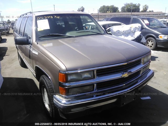 3GNFK16R9TG148218 - 1996 CHEVROLET SUBURBAN K1500 TAN photo 1