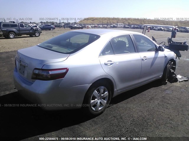 4T4BE46K38R024051 - 2008 TOYOTA CAMRY CE/LE/XLE/SE SILVER photo 4