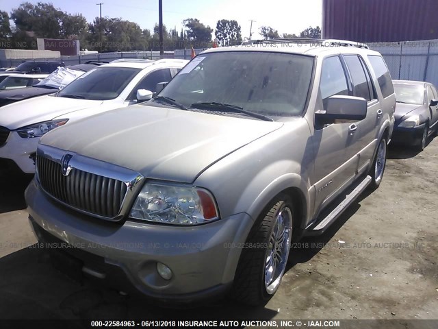 5LMFU27RX4LJ24045 - 2004 LINCOLN NAVIGATOR GOLD photo 2