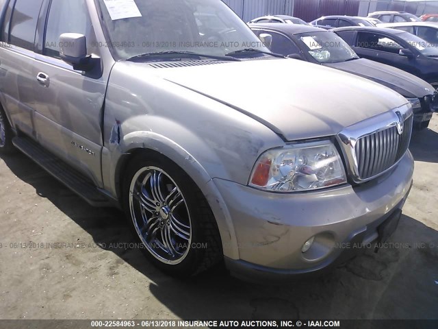 5LMFU27RX4LJ24045 - 2004 LINCOLN NAVIGATOR GOLD photo 6