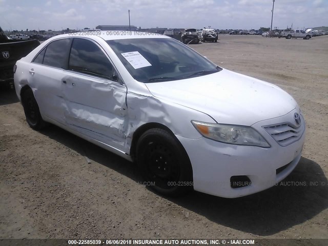 4T4BF3EK5BR134115 - 2011 TOYOTA CAMRY SE/LE/XLE WHITE photo 1
