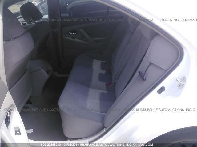 4T4BF3EK5BR134115 - 2011 TOYOTA CAMRY SE/LE/XLE WHITE photo 8
