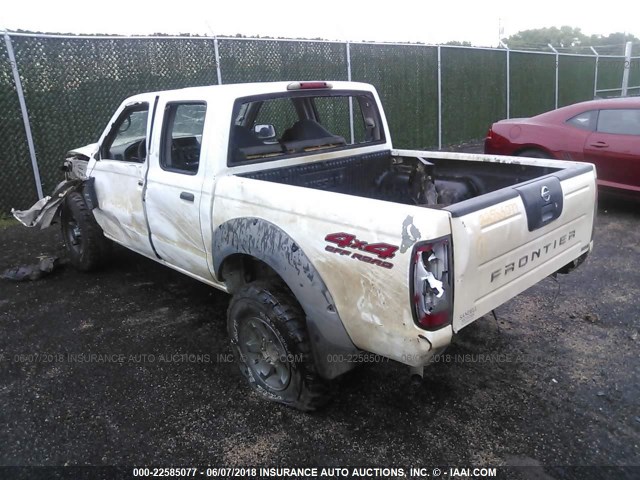 1N6ED27Y82C305634 - 2002 NISSAN FRONTIER CREW CAB XE/CREW CAB SE WHITE photo 3