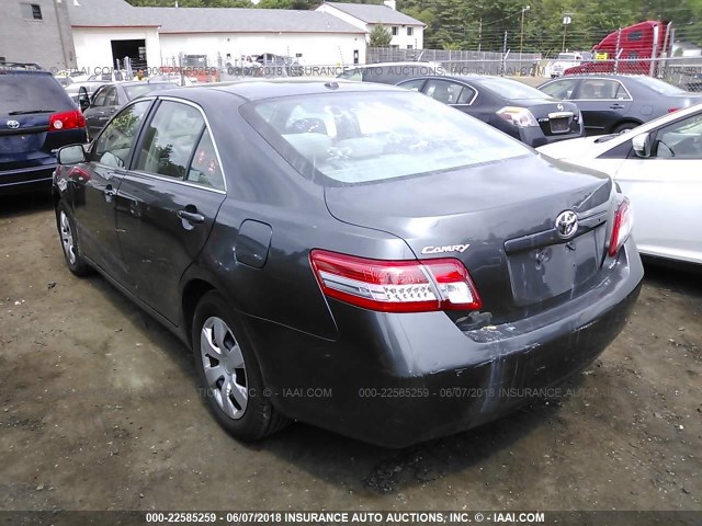 4T1BF3EK5AU050370 - 2010 TOYOTA CAMRY SE/LE/XLE GRAY photo 3