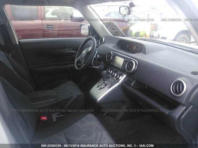 JTLZE4FEXFJ073693 - 2015 TOYOTA SCION XB Silber Foto 5