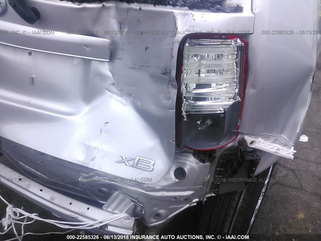 JTLZE4FEXFJ073693 - 2015 TOYOTA SCION XB Silber Foto 6