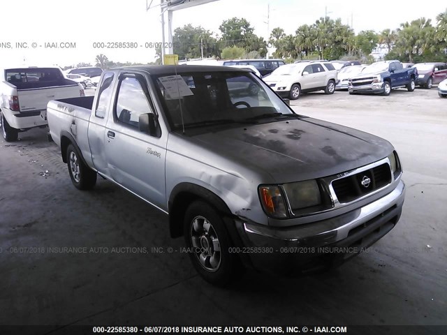 1N6DD26S3YC334928 - 2000 NISSAN FRONTIER KING CAB XE SILVER photo 1