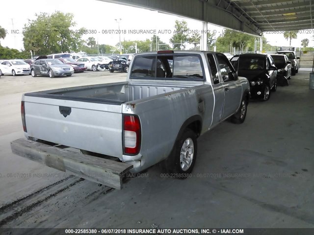 1N6DD26S3YC334928 - 2000 NISSAN FRONTIER KING CAB XE SILVER photo 4