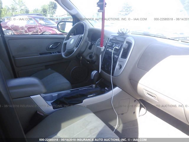 4M2YU56166KJ01362 - 2006 MERCURY MARINER GRAY photo 5