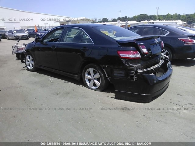 4T1BF3EK5BU210359 - 2011 TOYOTA CAMRY SE/LE/XLE შავი ფოტო 3