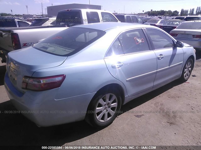 4T1BK46K97U555014 - 2007 TOYOTA CAMRY NEW GENERAT LE/XLE/SE Light Blue photo 4