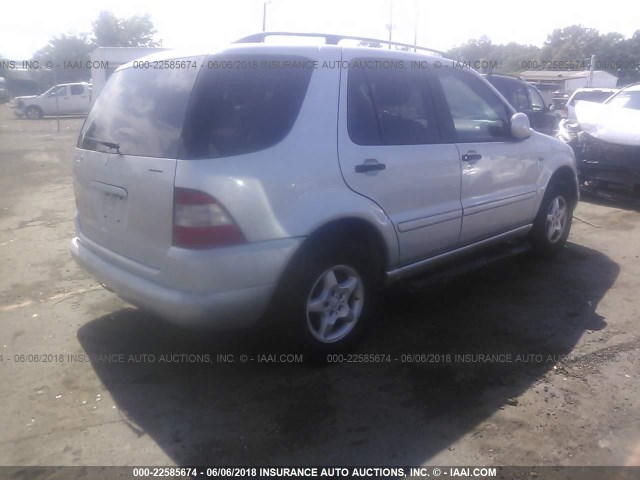 4JGAB54E4YA152348 - 2000 MERCEDES-BENZ ML 320 GRAY photo 4