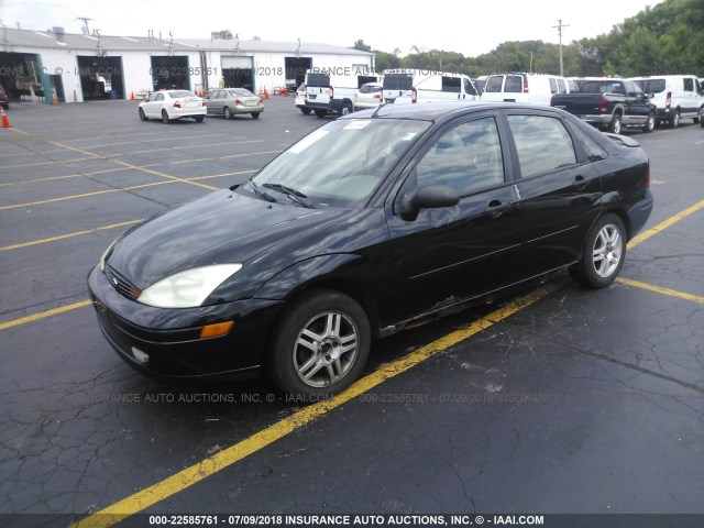 1FAFP343XYW102514 - 2000 FORD FOCUS SE/SE SPORT BLACK photo 2